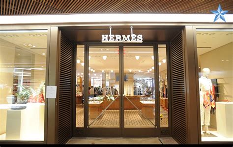 hermes in honolulu